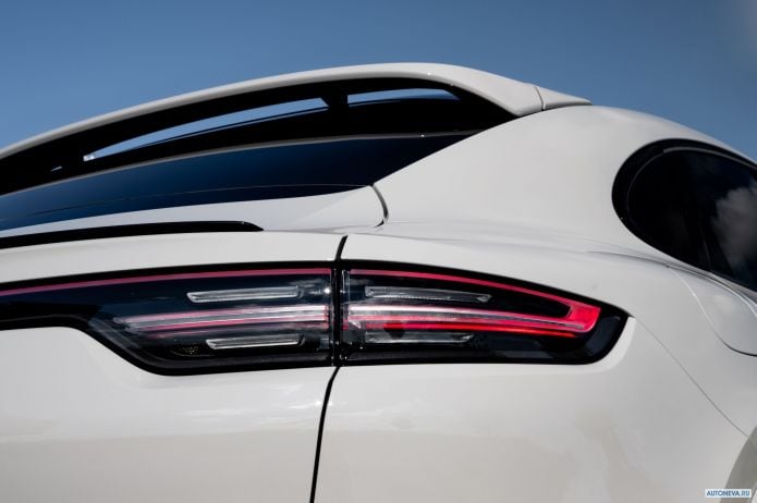 2020 Porsche Cayenne Coupe S Sport Design Package - фотография 20 из 22 2020 Porsche Cayenne Coupe S Sport Design Package - фотография 20 из 22