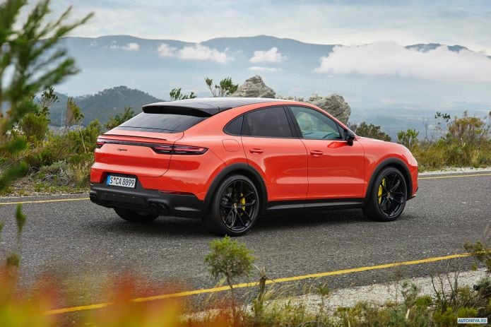 2020 Porsche Cayenne Coupe Sport Design Package - фотография 19 из 29