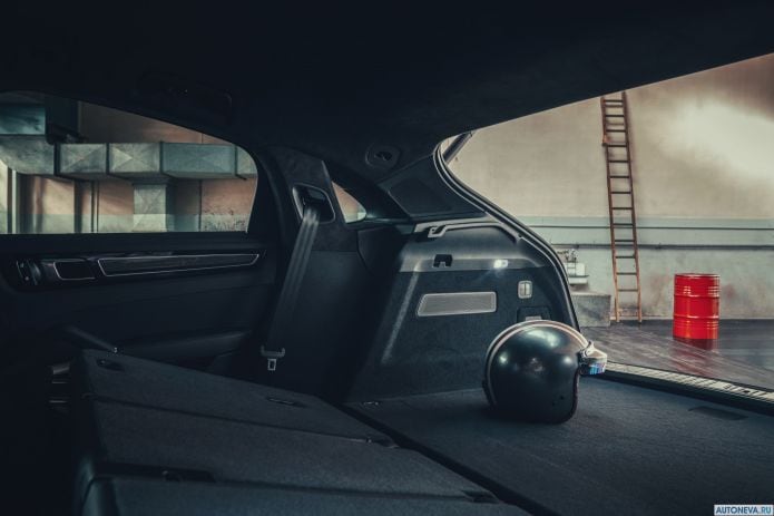 2020 Porsche Cayenne Coupe Turbo - фотография 25 из 40