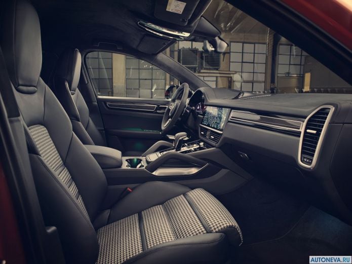 2020 Porsche Cayenne Coupe Turbo - фотография 31 из 40