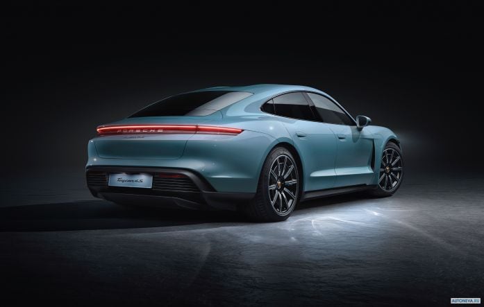 2020 Porsche Taycan 4S - фотография 22 из 40 2020 Porsche Taycan 4S - фотография 22 из 40