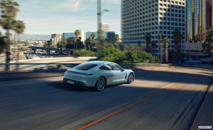 2020 Porsche Taycan 4S - фотография 23 из 40