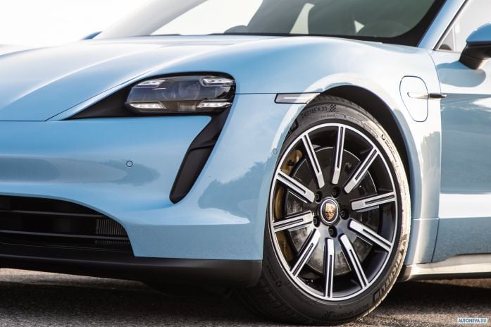 2020 Porsche Taycan 4S - фотография 40 из 40 2020 Porsche Taycan 4S - фотография 40 из 40