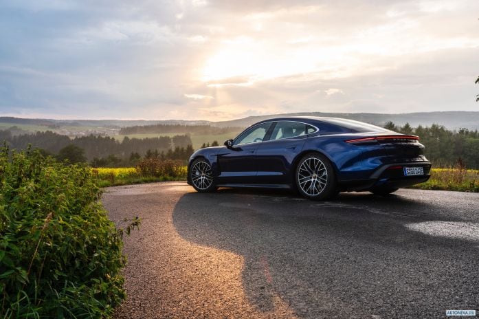 2020 Porsche Taycan Turbo - фотография 11 из 40 2020 Porsche Taycan Turbo - фотография 11 из 40