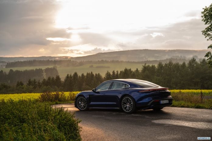 2020 Porsche Taycan Turbo - фотография 15 из 40 2020 Porsche Taycan Turbo - фотография 15 из 40