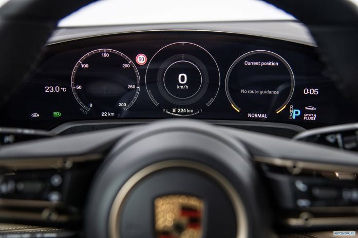 2020 Porsche Taycan Turbo - фотография 25 из 40 2020 Porsche Taycan Turbo - фотография 25 из 40