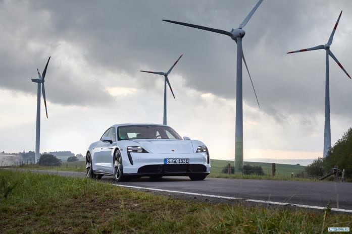2020 Porsche Taycan Turbo S - фотография 7 из 40