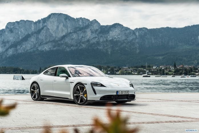 2020 Porsche Taycan Turbo S - фотография 14 из 40