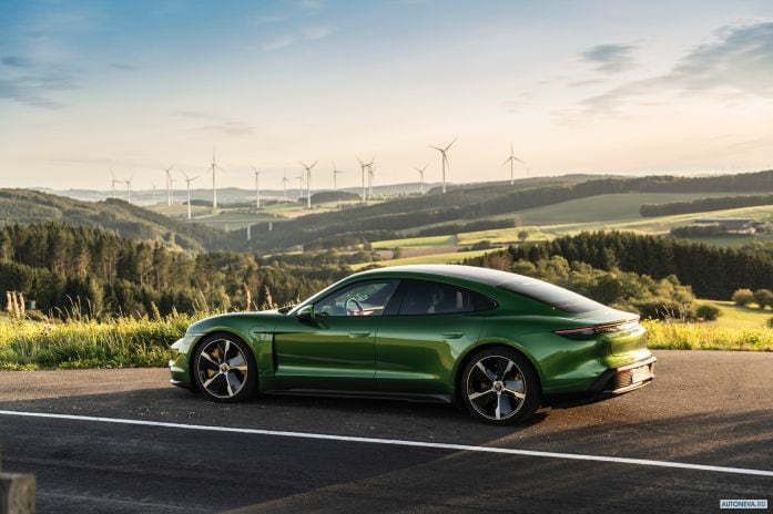 2020 Porsche Taycan Turbo S - фотография 15 из 40