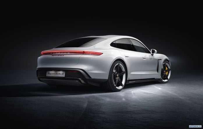 2020 Porsche Taycan Turbo S - фотография 26 из 40