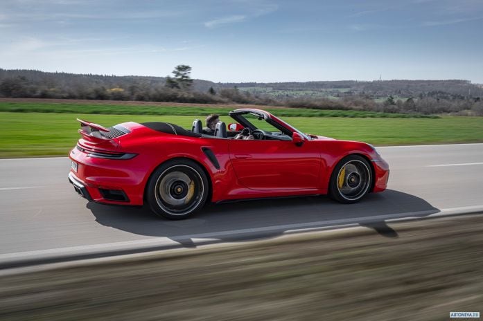 2021 Porsche 911 Turbo S Cabriolet - фотография 15 из 40