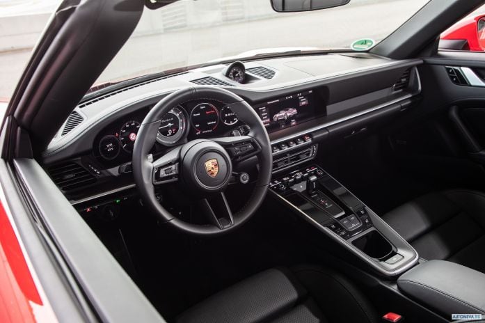 2021 Porsche 911 Turbo S Cabriolet - фотография 17 из 40 2021 Porsche 911 Turbo S Cabriolet - фотография 17 из 40
