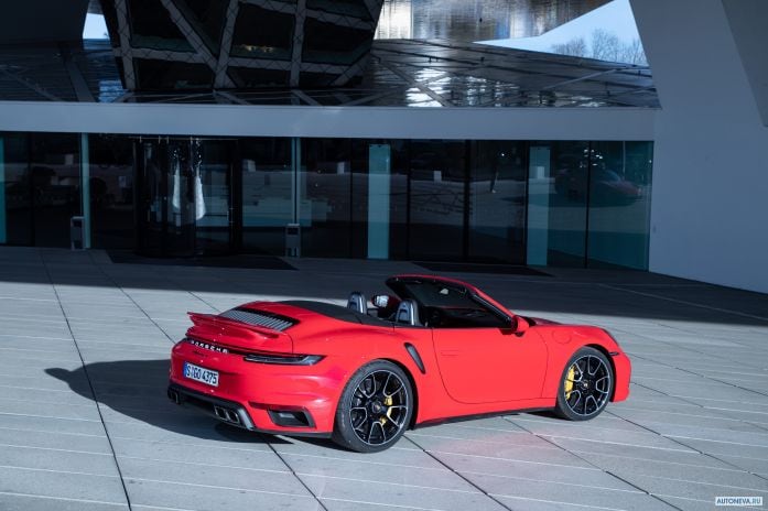 2021 Porsche 911 Turbo S Cabriolet - фотография 29 из 40 2021 Porsche 911 Turbo S Cabriolet - фотография 29 из 40