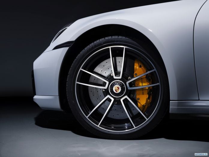 2021 Porsche 911 Turbo S Cabriolet - фотография 37 из 40 2021 Porsche 911 Turbo S Cabriolet - фотография 37 из 40