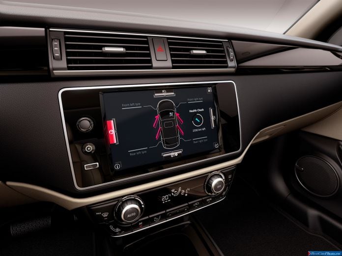 2013 Qoros 3 Sedan - фотография 18 из 24 2013 Qoros 3 Sedan - фотография 18 из 24