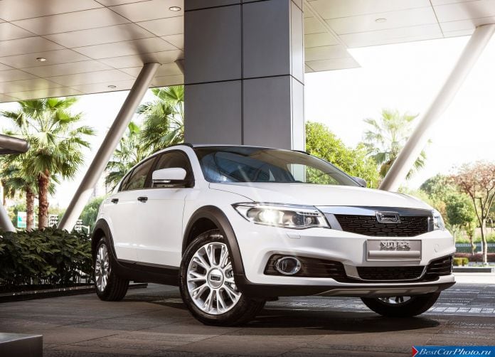 2015 Qoros 3 City SUV 1.6t - фотография 1 из 26