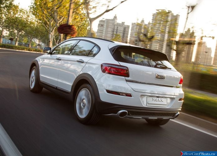2015 Qoros 3 City SUV 1.6t - фотография 6 из 26