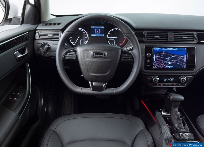 2015 Qoros 3 City SUV 1.6t - фотография 16 из 26