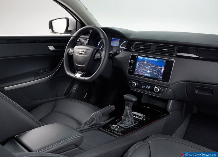 2015 Qoros 3 City SUV 1.6t - фотография 17 из 26