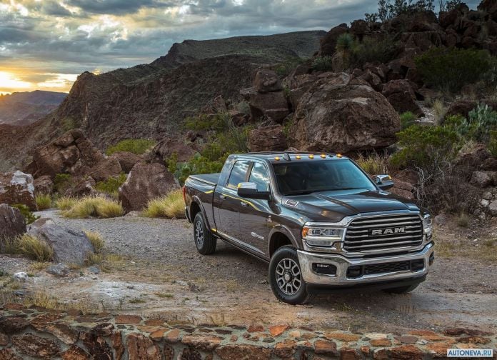 2019 Ram Heavy Duty - фотография 2 из 211