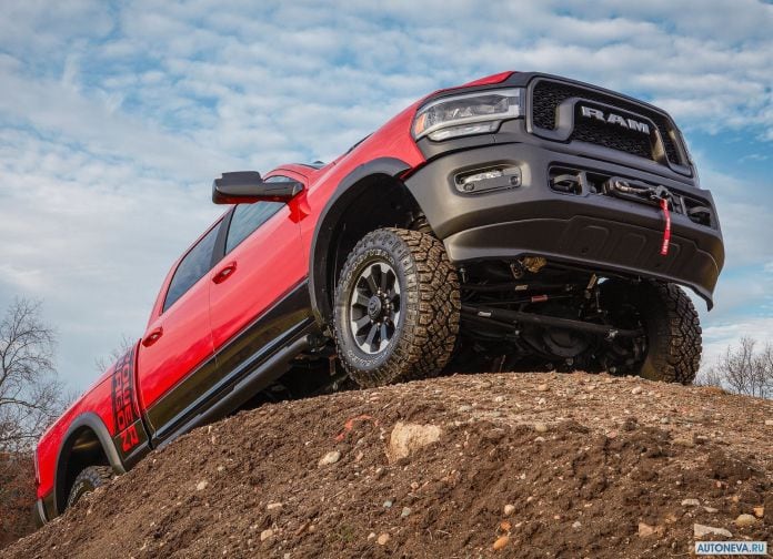 2019 Ram Power Wagon - фотография 8 из 50
