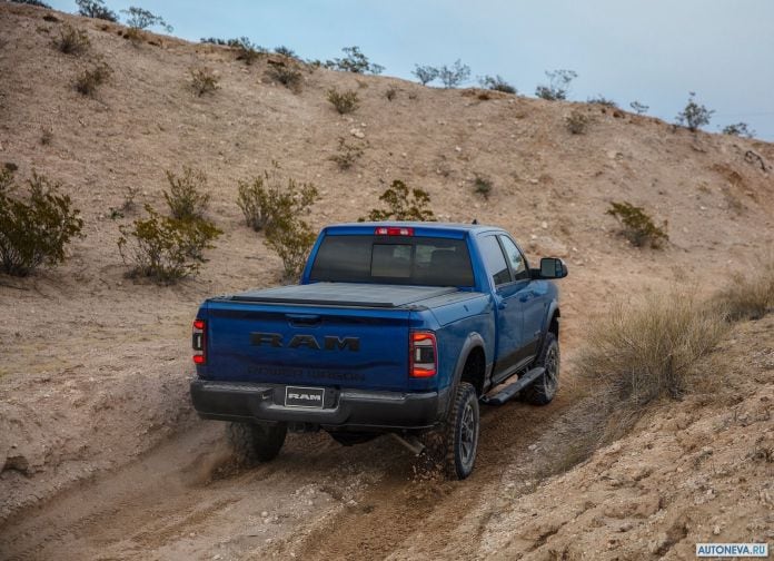 2019 Ram Power Wagon - фотография 30 из 50