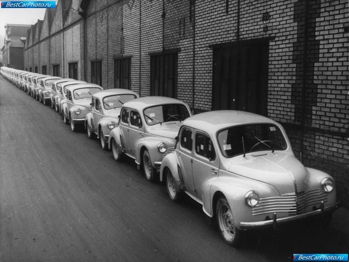 1948 Renault 4 Cv - фотография 1 из 2