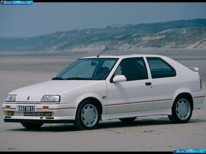 1988 Renault 19 16s 3-door - фотография 1 из 2