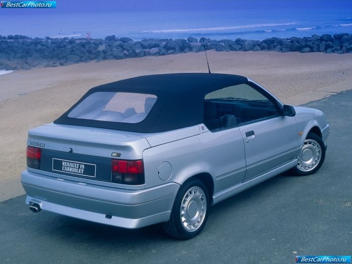 1991 Renault 19 Convertible 16s - фотография 2 из 2