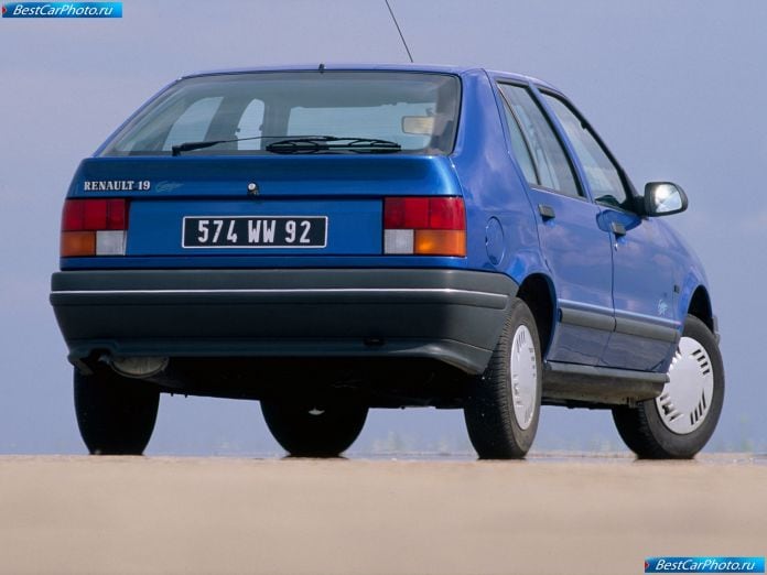 1991 Renault 19 Ts Europa - фотография 2 из 2
