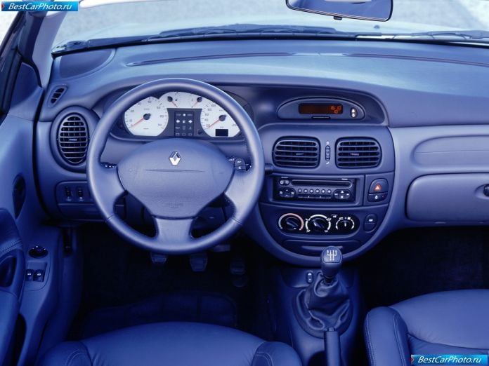 1999 Renault Megane Convertible - фотография 2 из 2 1999 Renault Megane Convertible - фотография 2 из 2