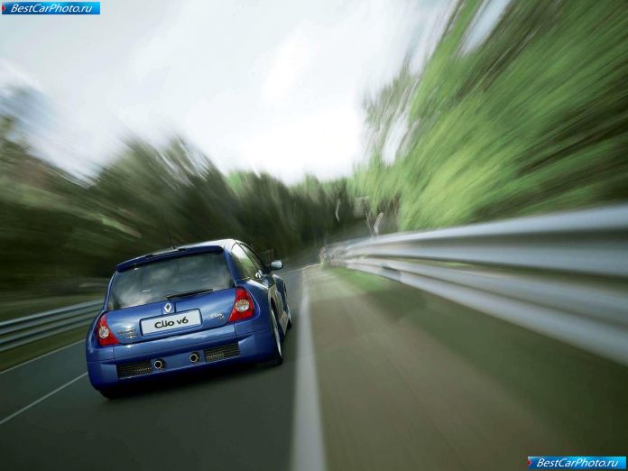 2003 Renault Clio V6 Renault Sport - фотография 10 из 32 2003 Renault Clio V6 Renault Sport - фотография 10 из 32