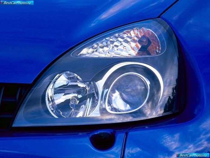2003 Renault Clio V6 Renault Sport - фотография 27 из 32 2003 Renault Clio V6 Renault Sport - фотография 27 из 32