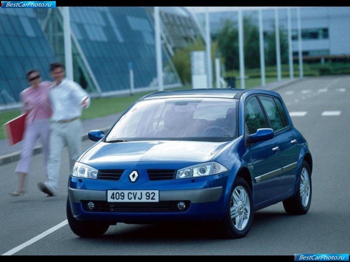 2003 Renault Megane Ii Hatch - фотография 1 из 17