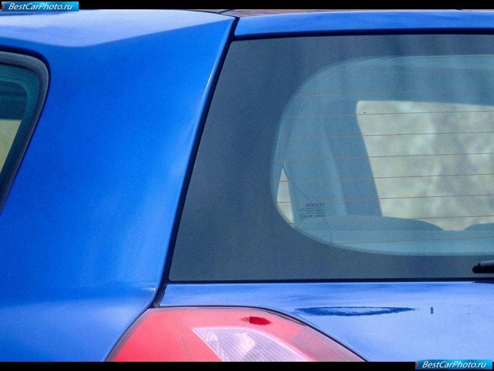 2003 Renault Megane Ii Hatch - фотография 9 из 17