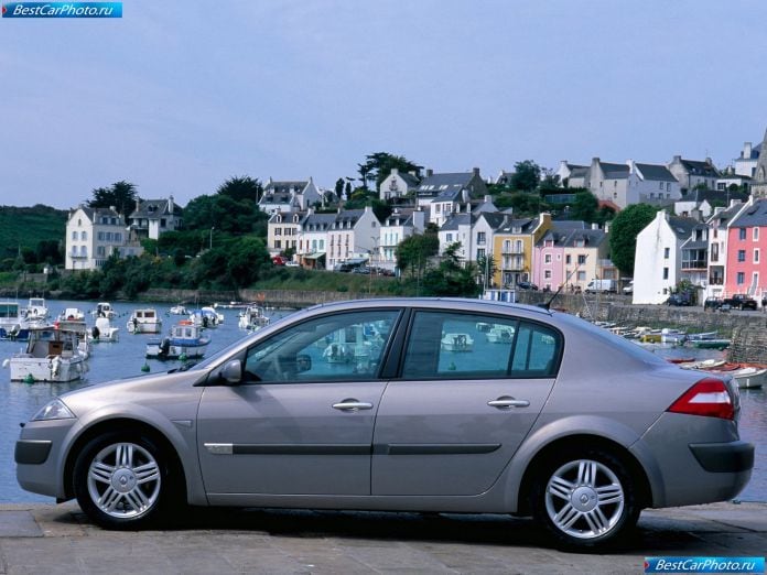 2003 Renault Megane Ii Saloon - фотография 5 из 27