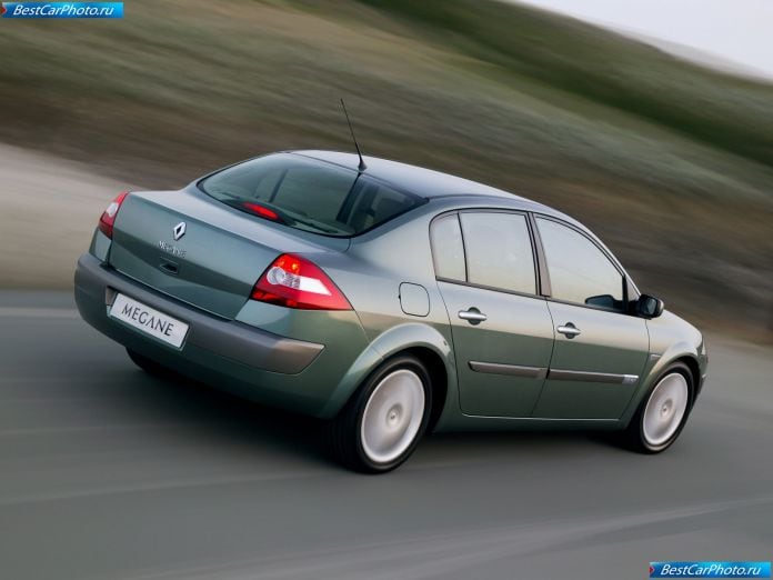 2003 Renault Megane Ii Saloon - фотография 8 из 27 2003 Renault Megane Ii Saloon - фотография 8 из 27