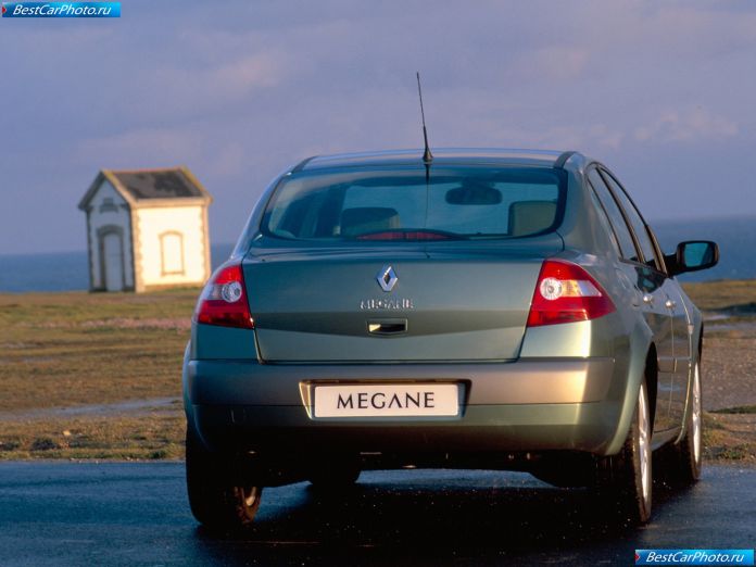 2003 Renault Megane Ii Saloon - фотография 10 из 27