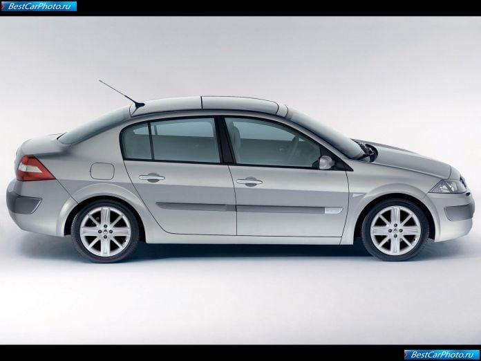 2003 Renault Megane Ii Saloon - фотография 12 из 27 2003 Renault Megane Ii Saloon - фотография 12 из 27