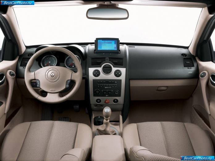 2003 Renault Megane Ii Saloon - фотография 16 из 27 2003 Renault Megane Ii Saloon - фотография 16 из 27