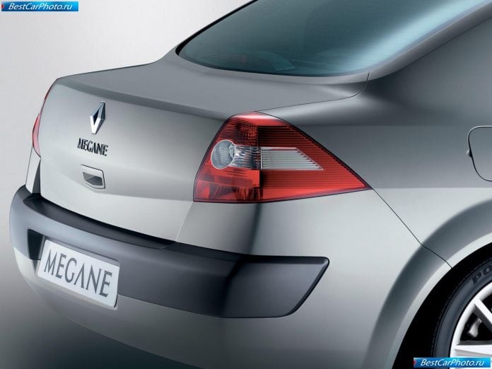 2003 Renault Megane Ii Saloon - фотография 24 из 27 2003 Renault Megane Ii Saloon - фотография 24 из 27