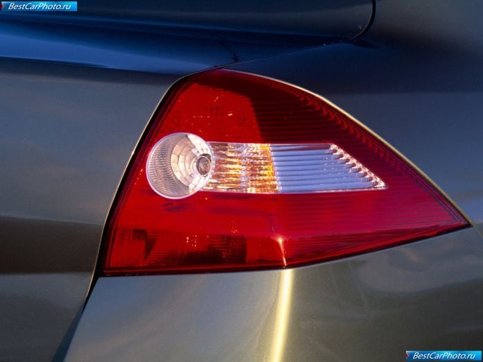 2003 Renault Megane Ii Saloon - фотография 25 из 27 2003 Renault Megane Ii Saloon - фотография 25 из 27
