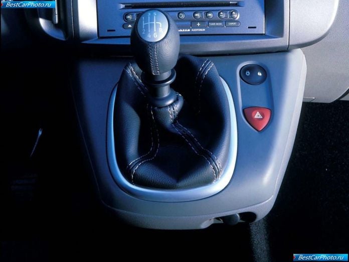 2003 Renault Scenic Ii - фотография 23 из 60 2003 Renault Scenic Ii - фотография 23 из 60