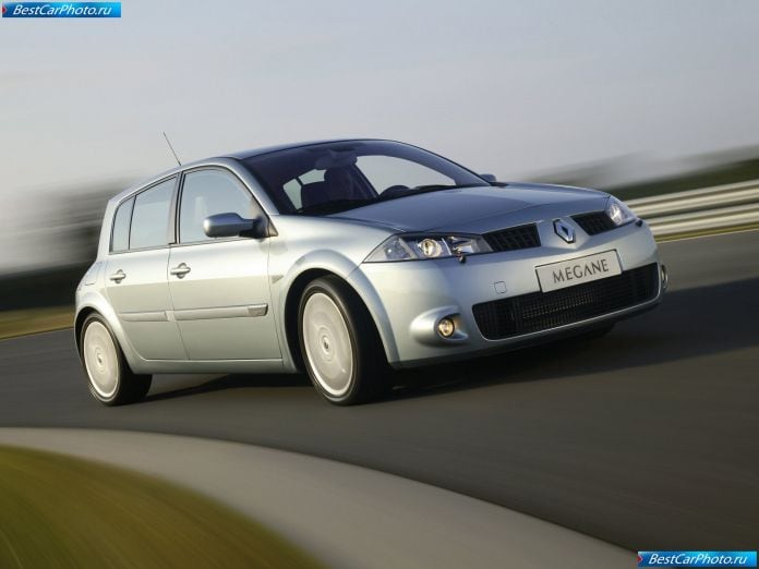 2004 Renault Megane Rs 5-door - фотография 2 из 5