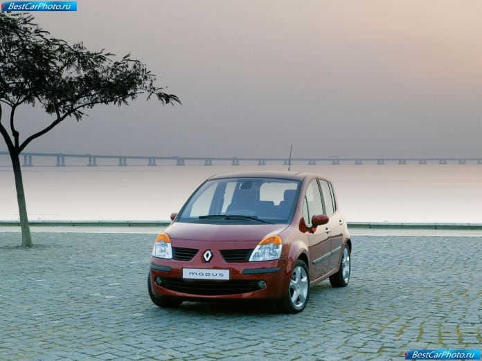 2004 Renault Modus - фотография 12 из 57 2004 Renault Modus - фотография 12 из 57
