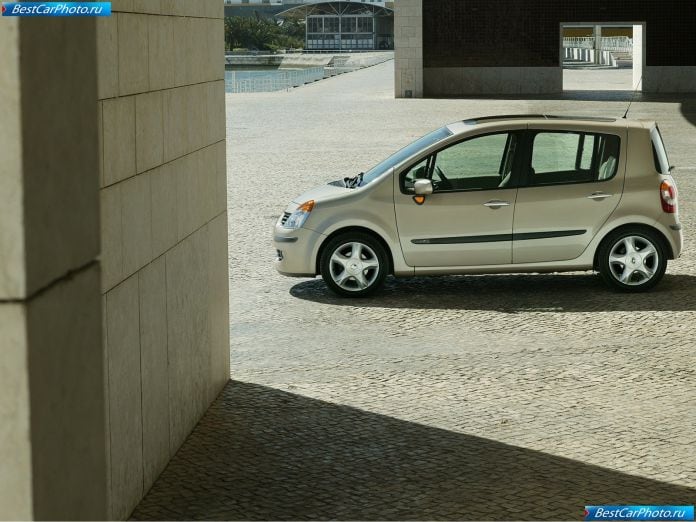 2004 Renault Modus - фотография 17 из 57