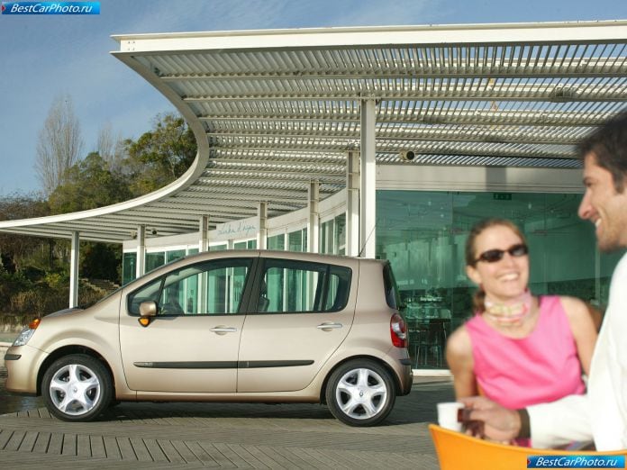2004 Renault Modus - фотография 24 из 57 2004 Renault Modus - фотография 24 из 57