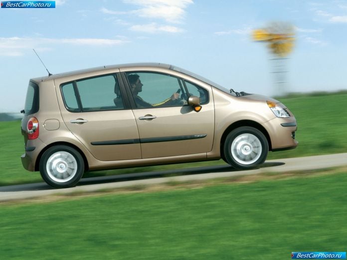 2004 Renault Modus - фотография 25 из 57 2004 Renault Modus - фотография 25 из 57