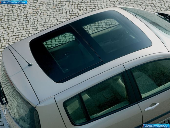 2004 Renault Modus - фотография 53 из 57 2004 Renault Modus - фотография 53 из 57