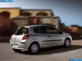 renault_2005-clio_iii_3door_1600x1200_010.jpg